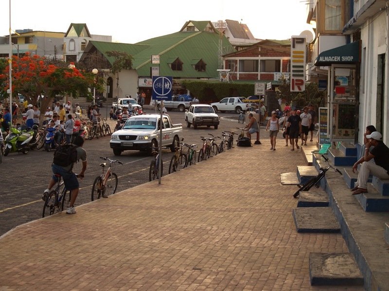 Puerto Ayora, Ecuador by Pueblos del Ecuador