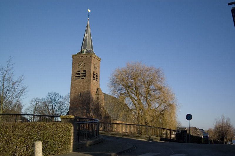 Chruch in Bleskensgraaf by IJzermanNL