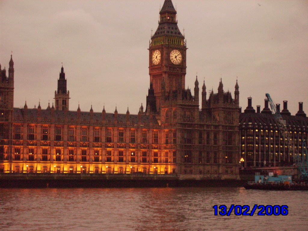 House of Parlament de noche by Ceci