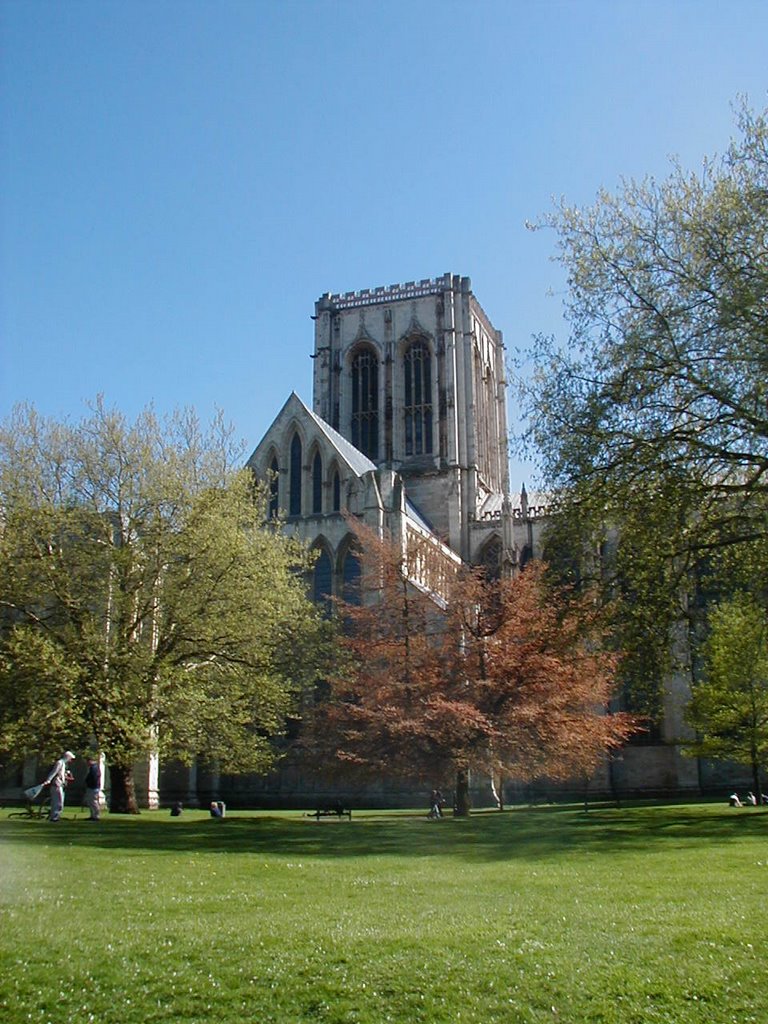 York Minster from north by h87