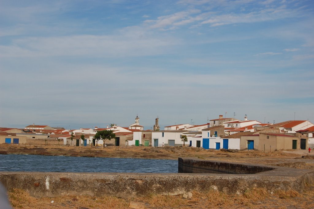 Vista del pueblo desde la Charca Grande by almenena