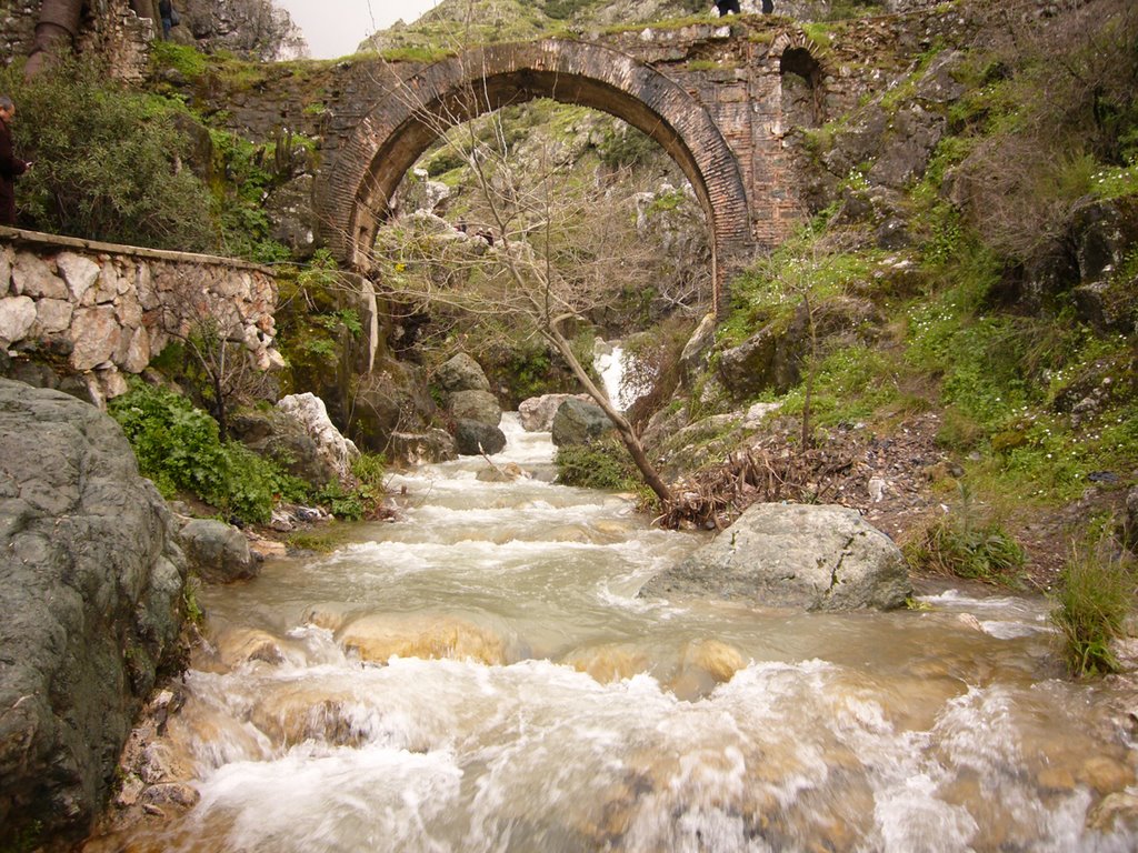 Tarihi Köprü (History Bridge) by Murat Karaot