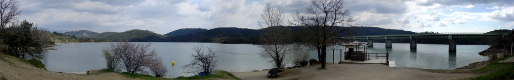 Lac de st cassien by Patrice Delaye