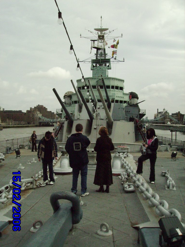 Arriba del HMS Belfast 2 by Ceci