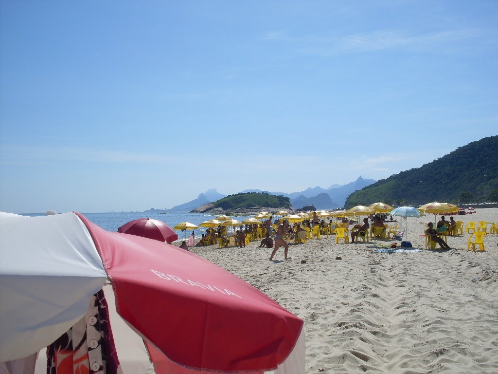 Piratininga, Niterói, Rio de Janeiro, Brasil by Marcelo Badan