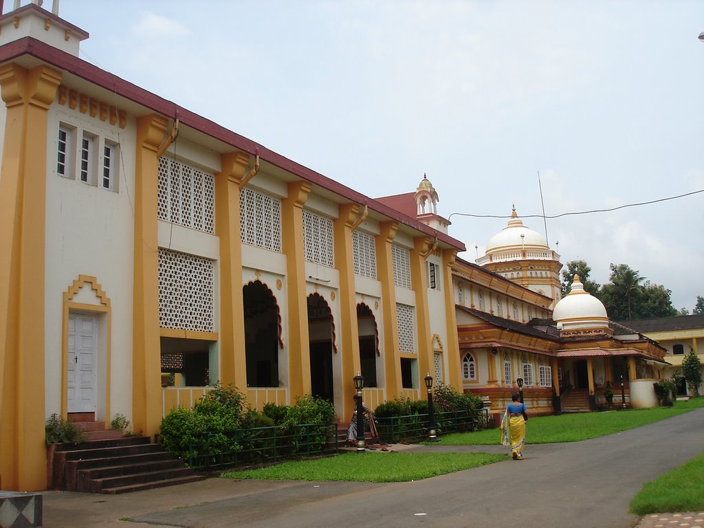 Sri Ramanath Mandir, Goa by Chanchal Chakrabarti