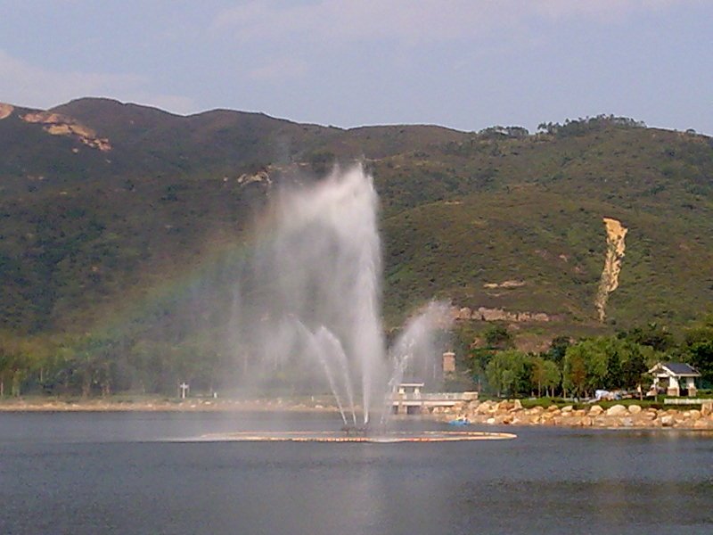 A Fountain in the Inspiration Lake by jackie_50123