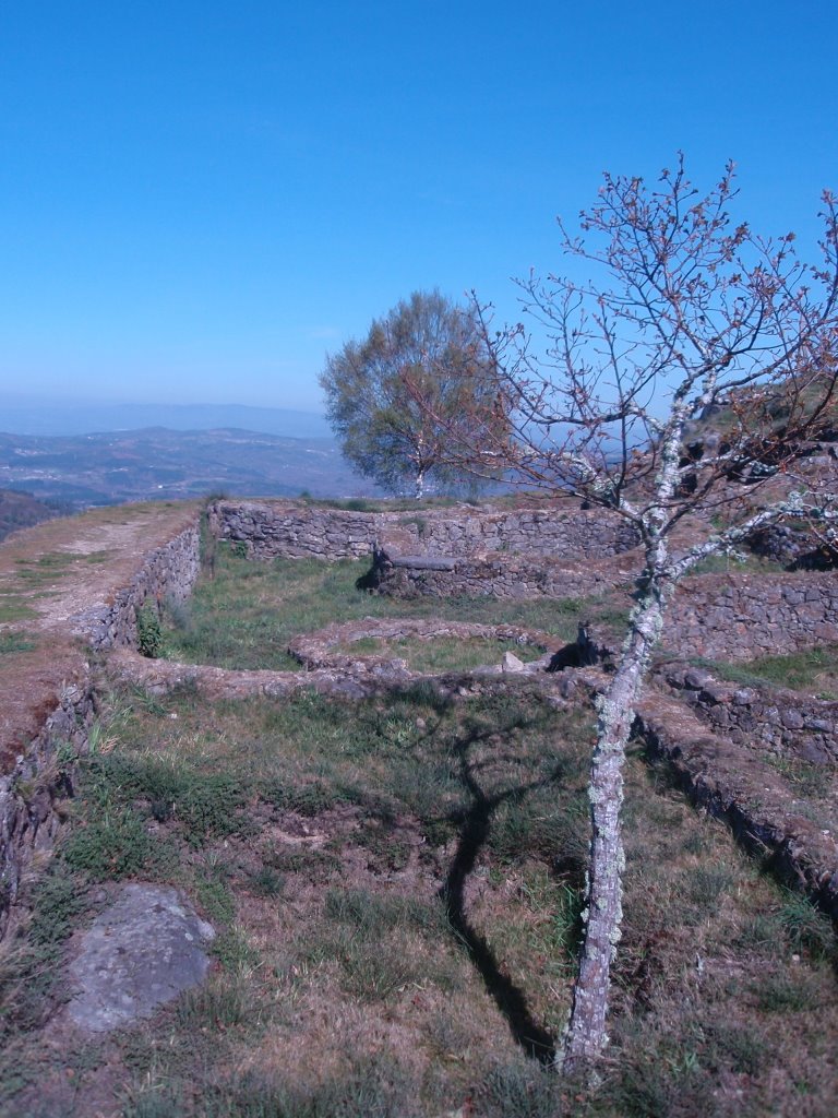 Castromao by Eladio Cortizo