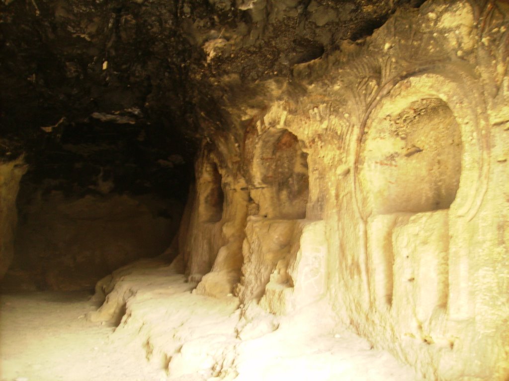 Cueva de los 7 Altares by marifeli