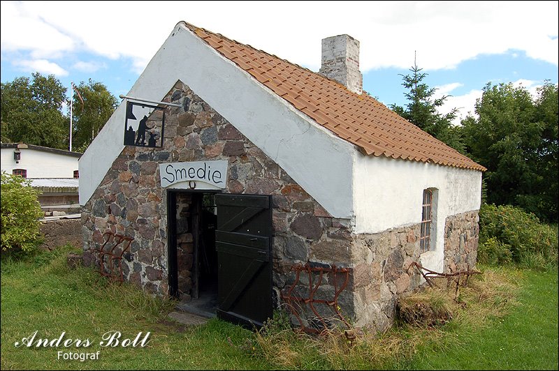 Tunø gamle smedie 2 by Anders Boll