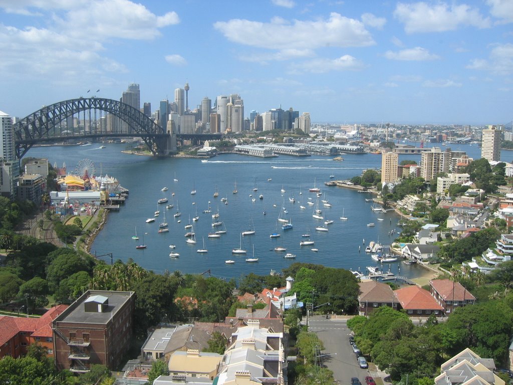 Sydney Harbour by LourdesT