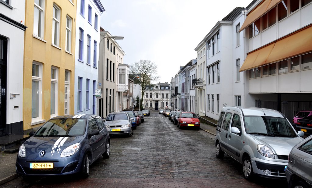 Brugstraat richting Utrechtsestraat by aajc.kuhlmann