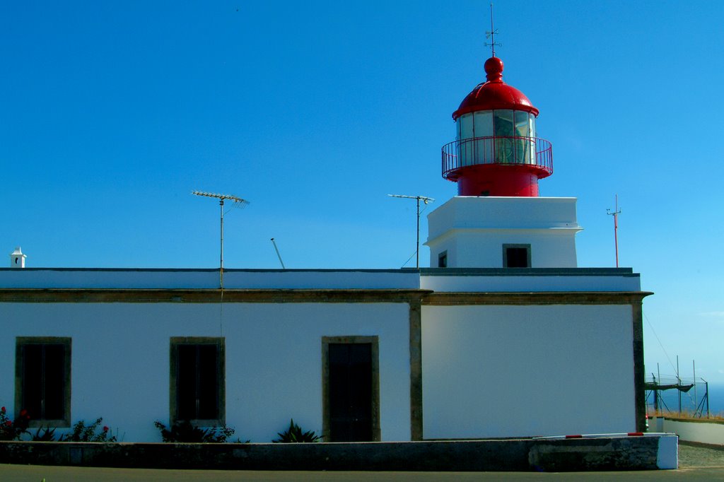 Punta do Cargo Lighthouse by Stefan Bierfreund