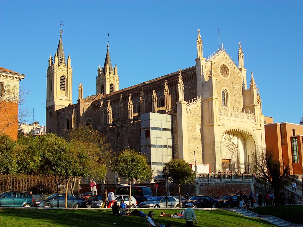 MADRID 29 (LOS JERONIMOS DESDE EL MUSEO DEL PRADO) by jose luis hidalgo