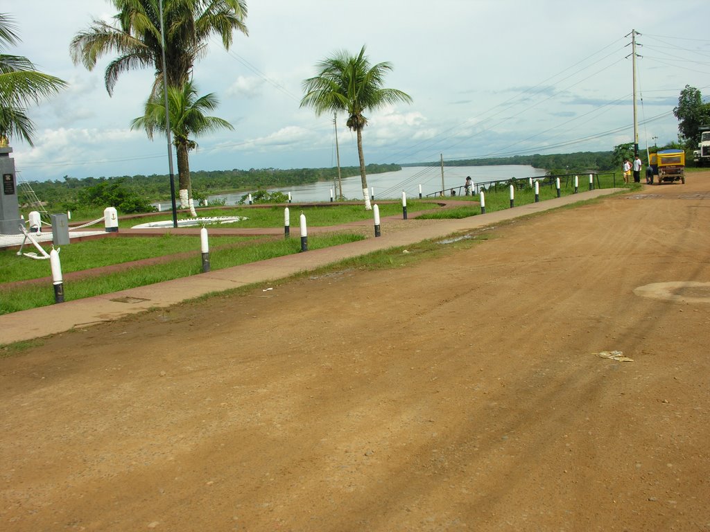 Puerto Maldonado en el Rio Madre de Dios PERU by Joaquin E Vargas