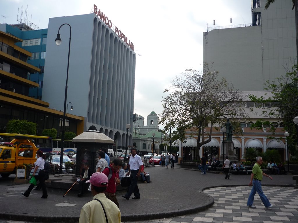 Plaza Mora Fernández by Jerry Murillo