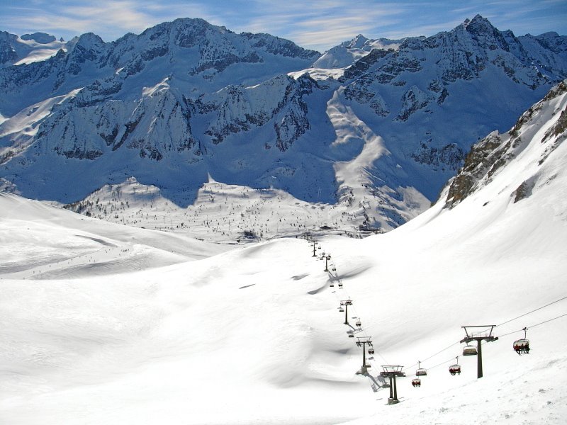 In ski area Adamello by Stefan Grötsch