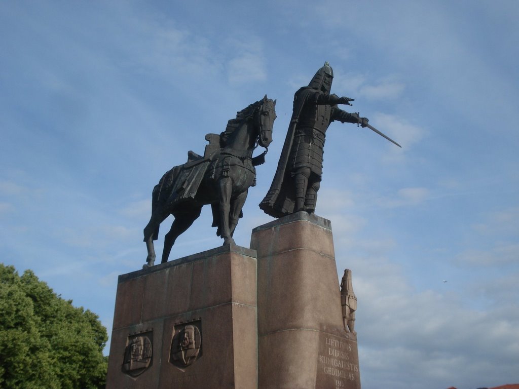 Gediminas Monument - © Émerson-V by Émerson-V