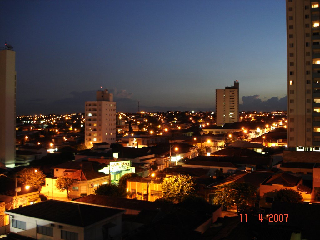 Oeste de Limeira, Night View by humberto.ned