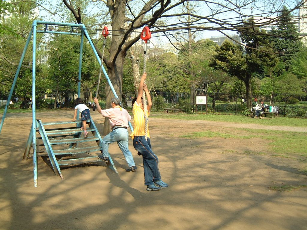 日比谷公園 Hibiya Park by Sophia Lum