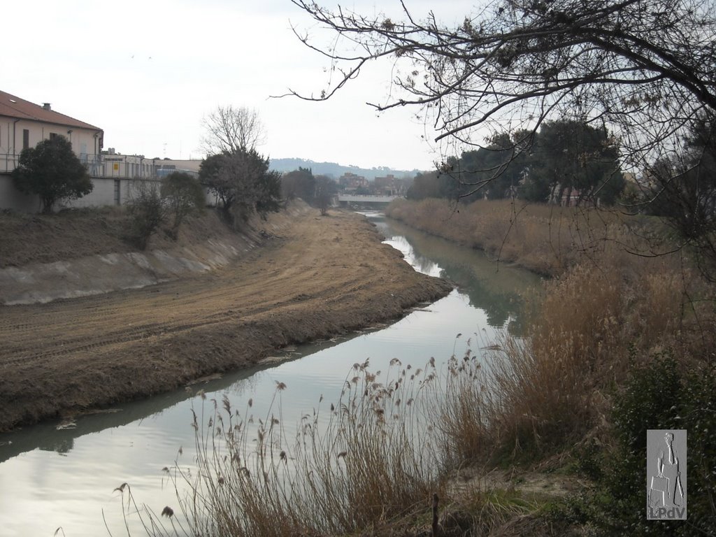 Il tratto del fiume Misa modificato e allineato con l'ampliamento settecentesco della Città by Piaga di Velluto