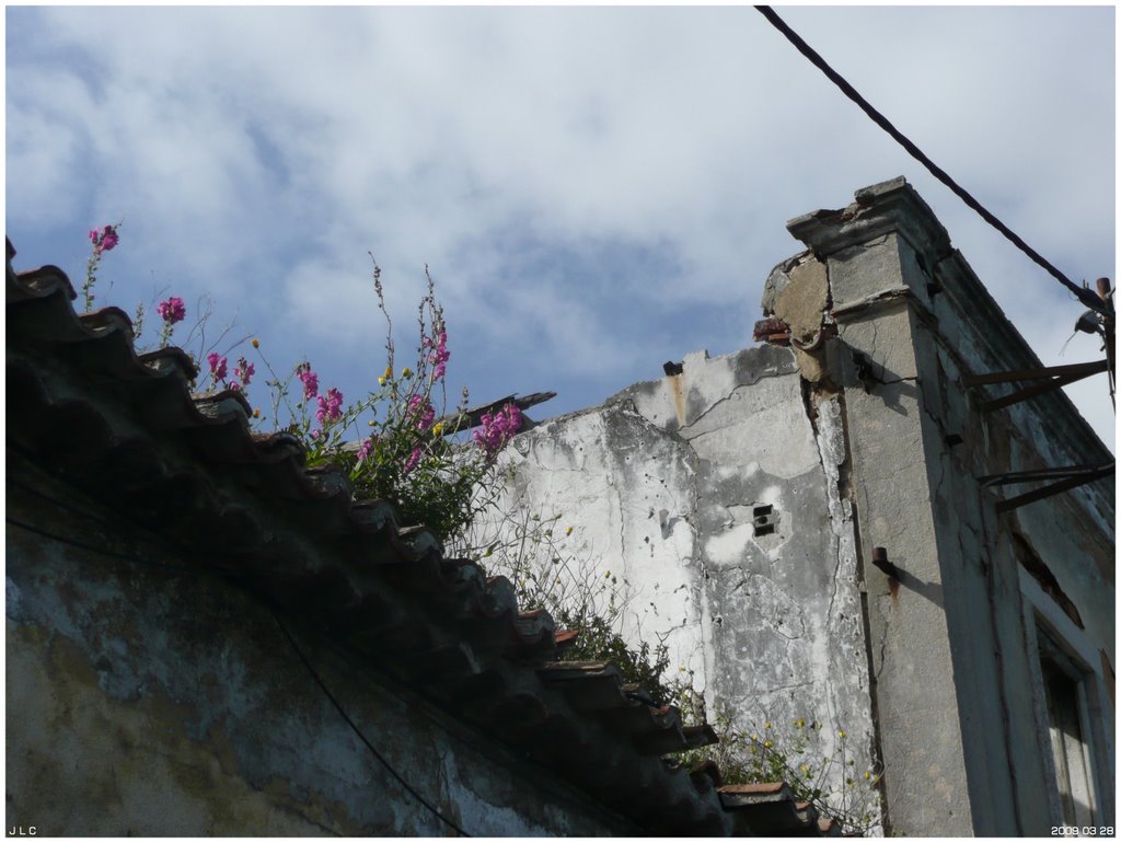 Cacilhas - Almada - Portugal by Jo Ze Cabasso