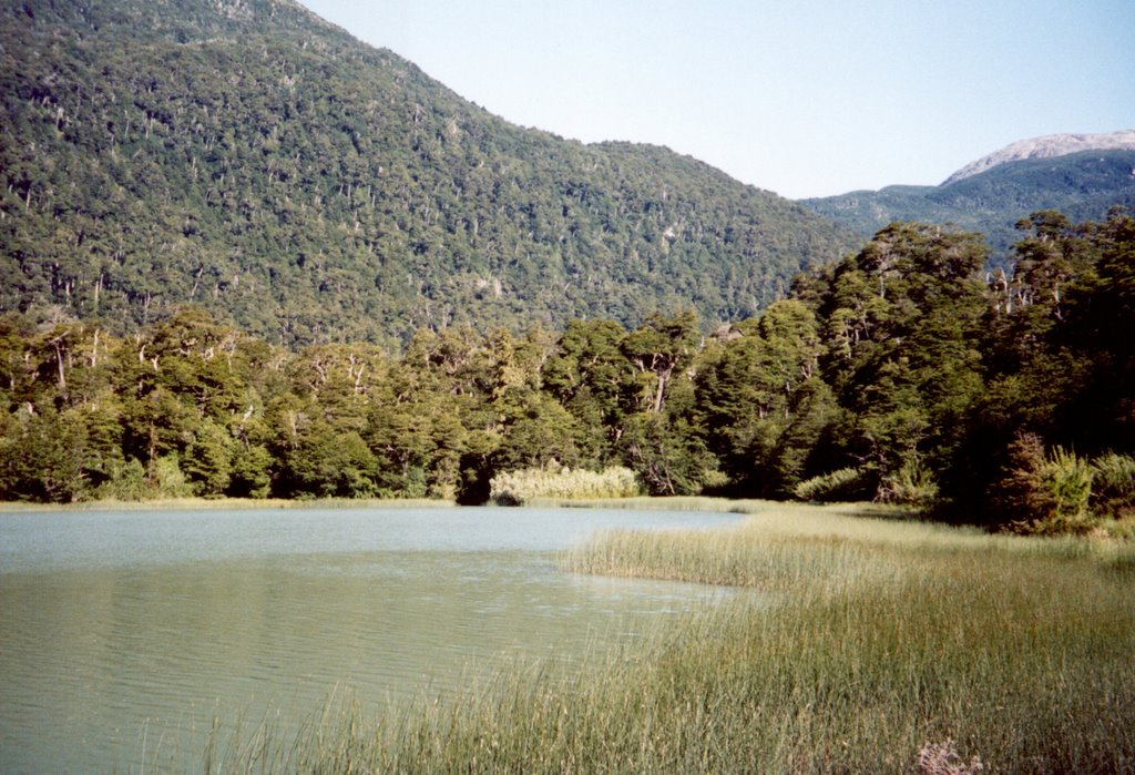 Lago Frías, Argentina. by André Bonacin