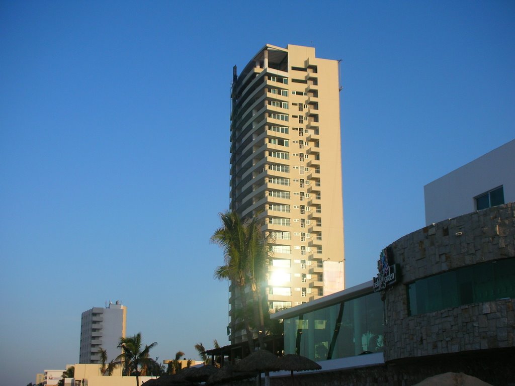 El Encanto, Mazatlán, Sin., Mexico by Marco Torrescano