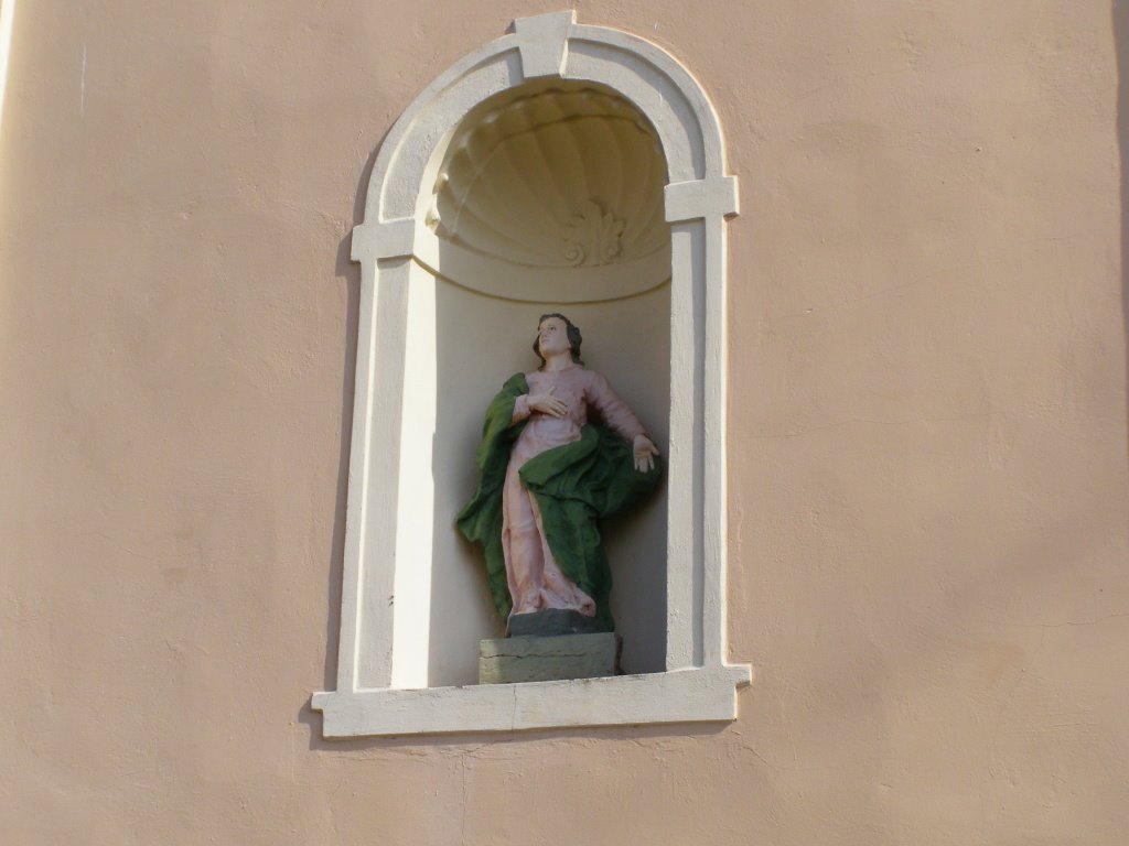 Nowa Wies - one of sculptures in the fascade by Dodge