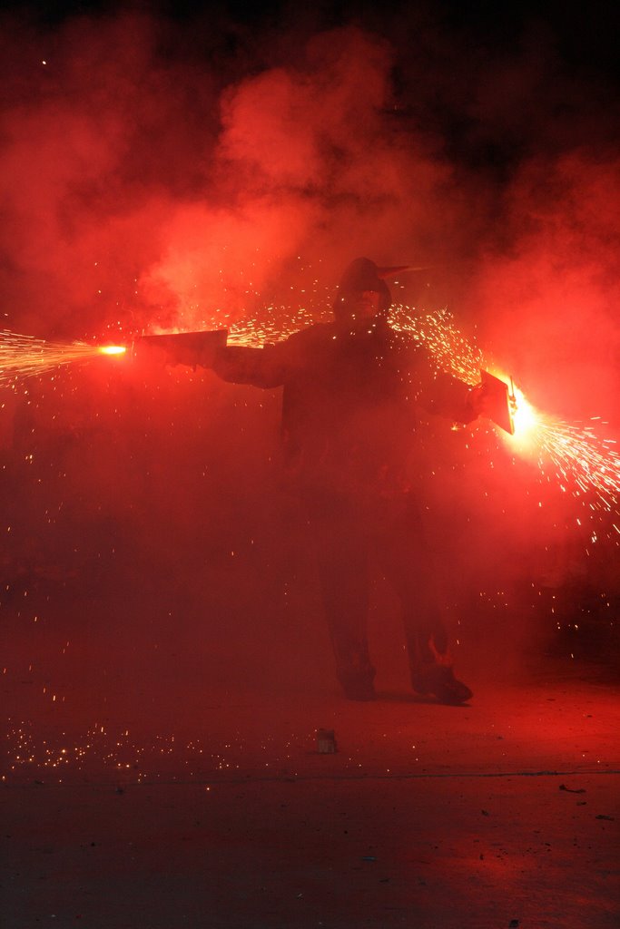 CORREFOCS (GRACIA 2008) by miquel pons