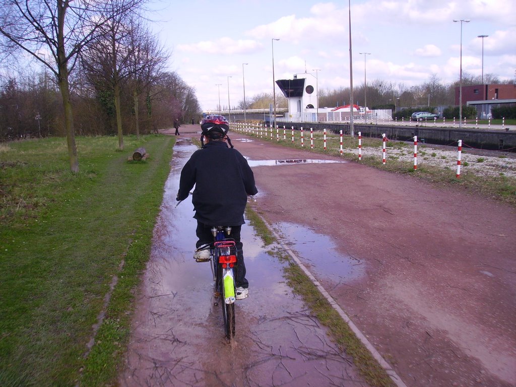 Riding Bord de la DEULE (pont royal) by camexco