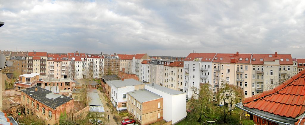 Schleußig: Blick von der Dachterrasse by Karl-Hans Vollrath