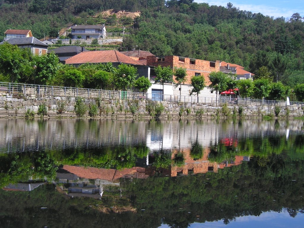 Ourense, Leiro, Miño by Antía D. B.