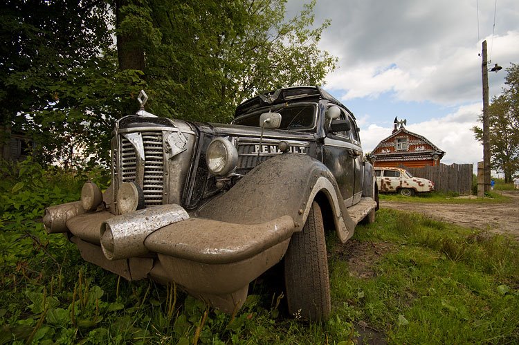 Old Car by Lev Trusov