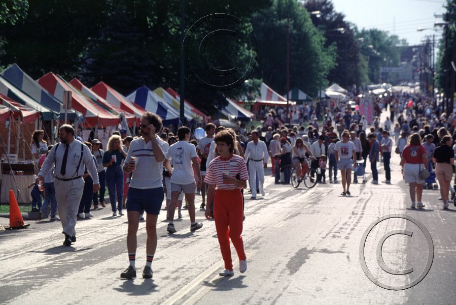 Walnut Street Artsfest-LeftEyeStories.com by LeftEyeStories