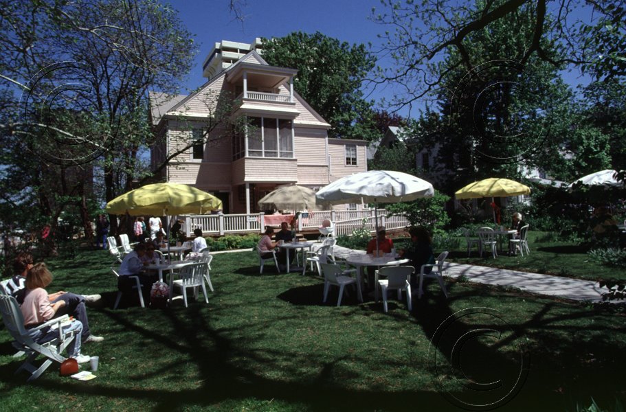 Walnut Street Bed and Breakfast Springfield Missouri-LeftEyeStories.com by LeftEyeStories