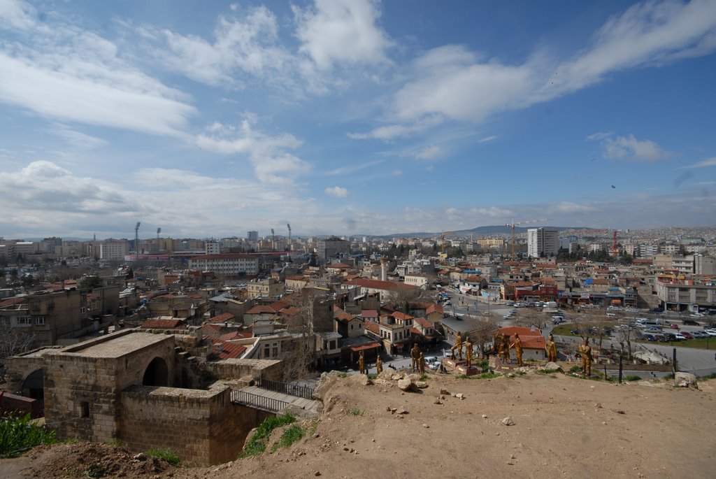 Gaziantep Kalesi Akyol Tepebaşı Gaziantep Turkey by Kafadengi Hüseyin