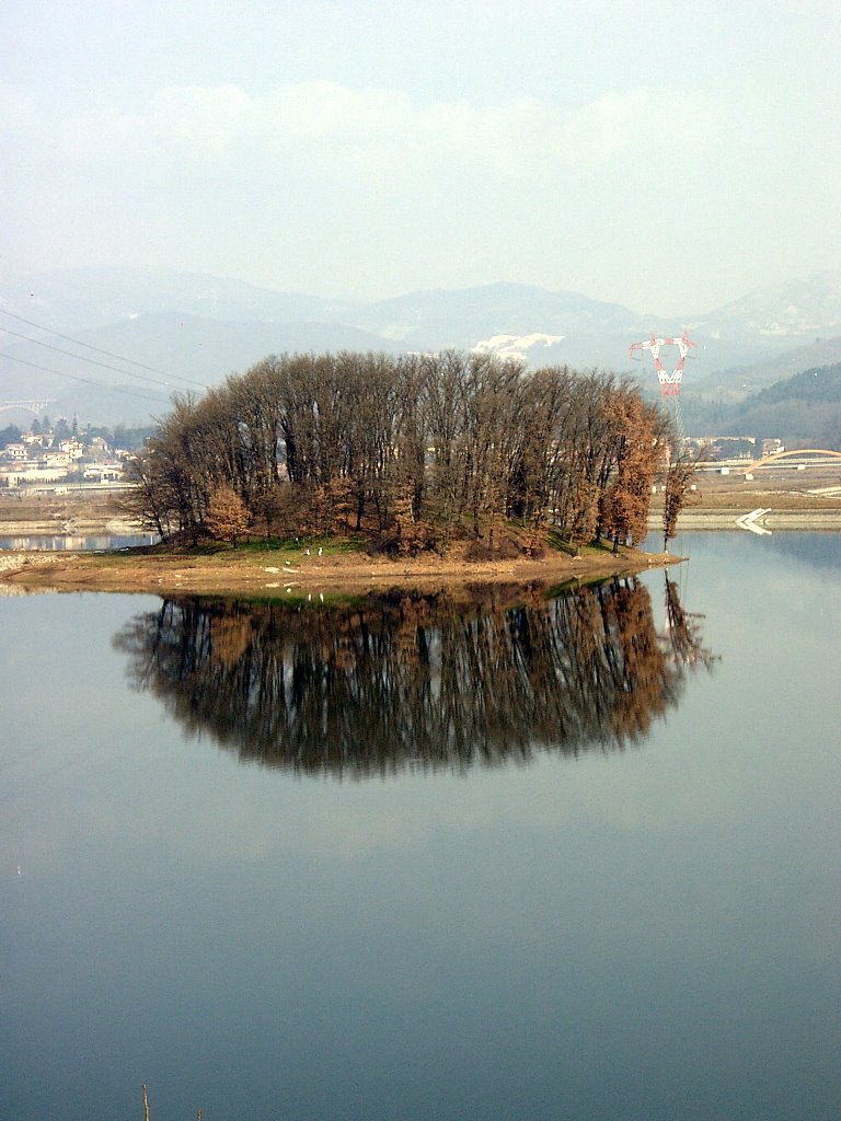 Isola sul lago di bilancino by Pasquale Bonanno (Li…