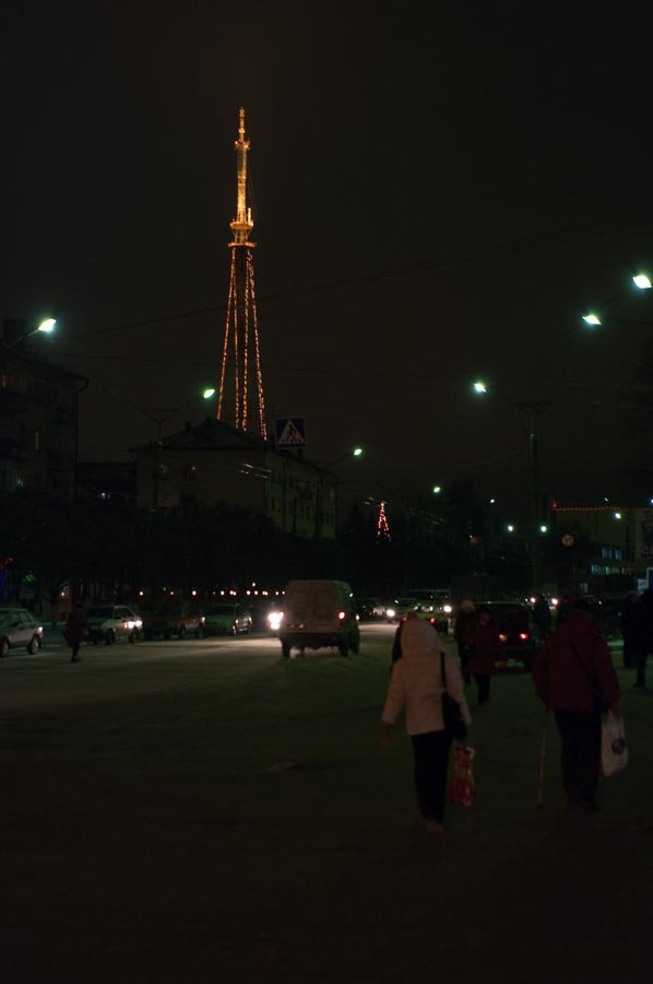 Вид на подсвеченную телевизионную башню / View of the illuminated television tower (30/12/2008) by Dmitry A.Shchukin