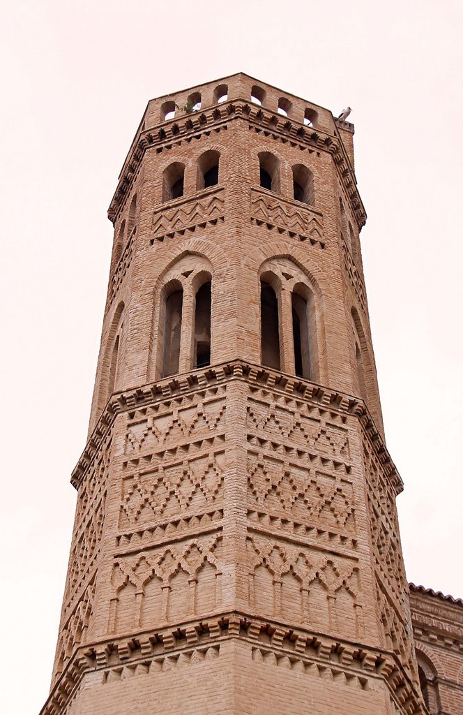 Iglesia de San Pedro Apóstol by papayo polar