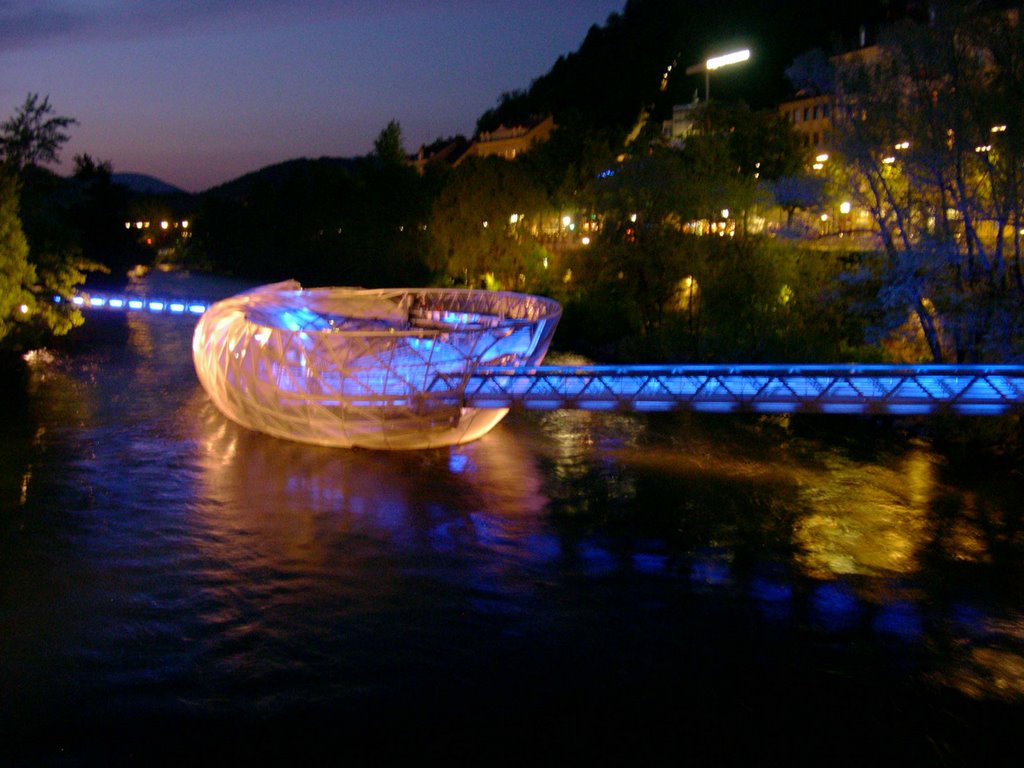 Graz Murinsel bei Nacht by Armin Heppner