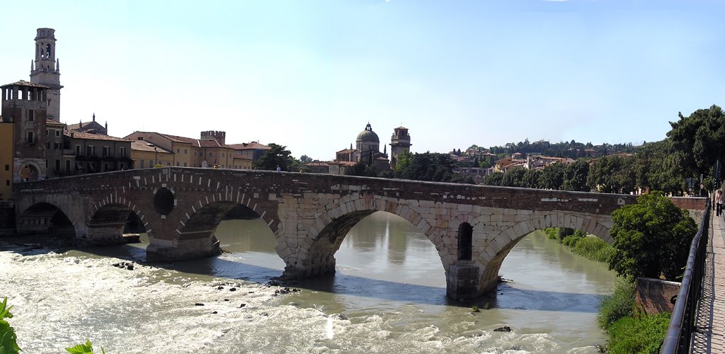 Ponte Pietra, Verona by radlet6