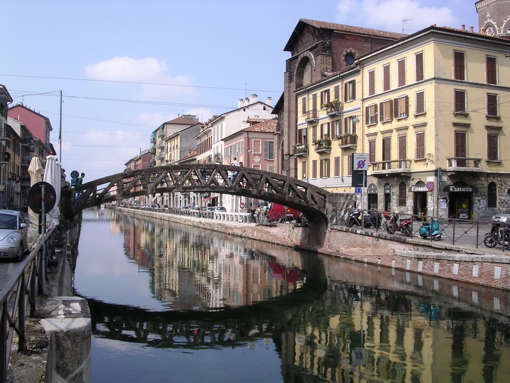 Milano, Naviglio Grande by carlotas