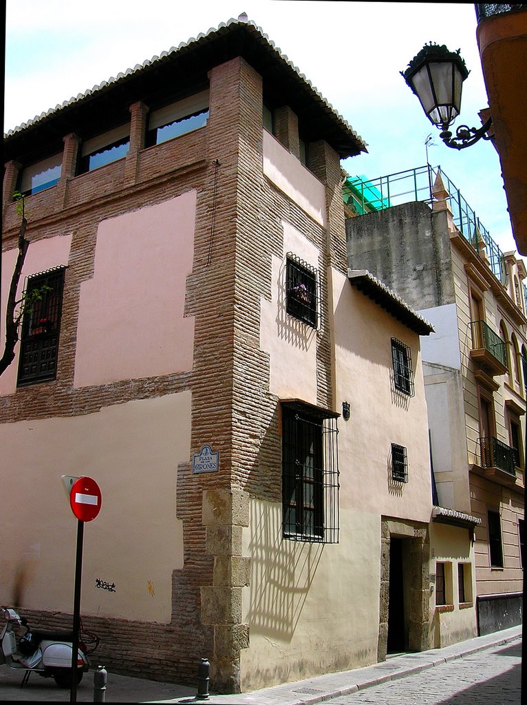 Casa morisca de los Girones. Granada by Francisco González M…