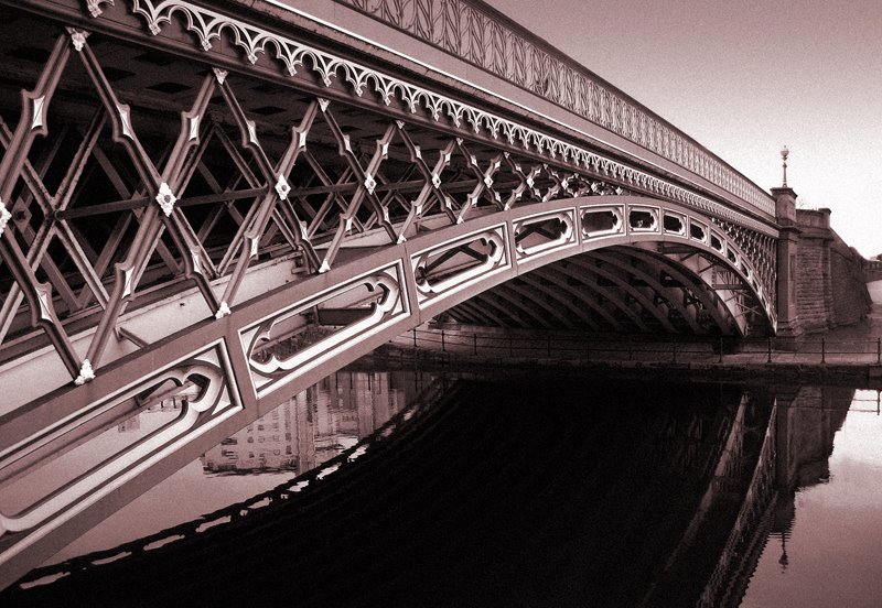 Crown Point Bridge, Leeds by vespasean