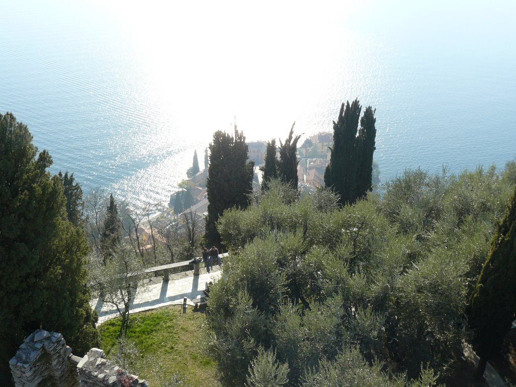 Varenna vista dal castello di Vezio by Stefano Sun Colturi