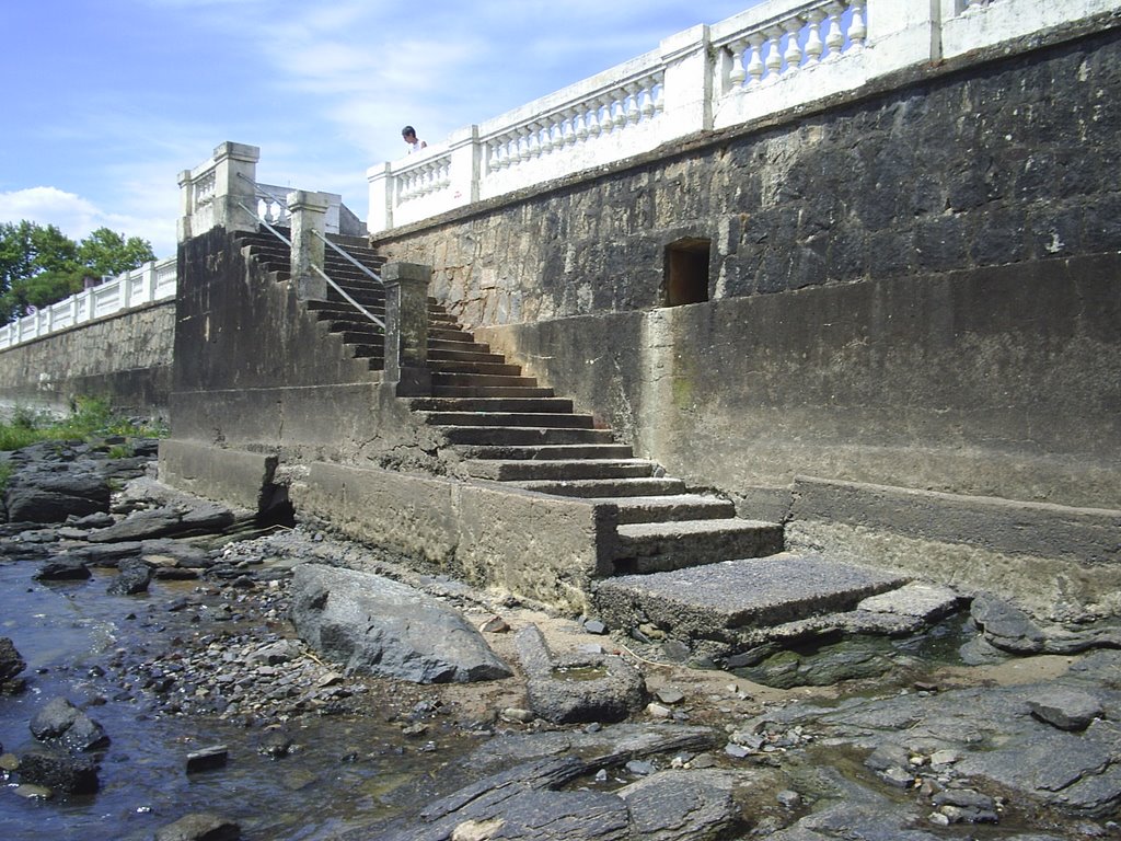 ^Colonia del Sacramento Escalera by natysanime