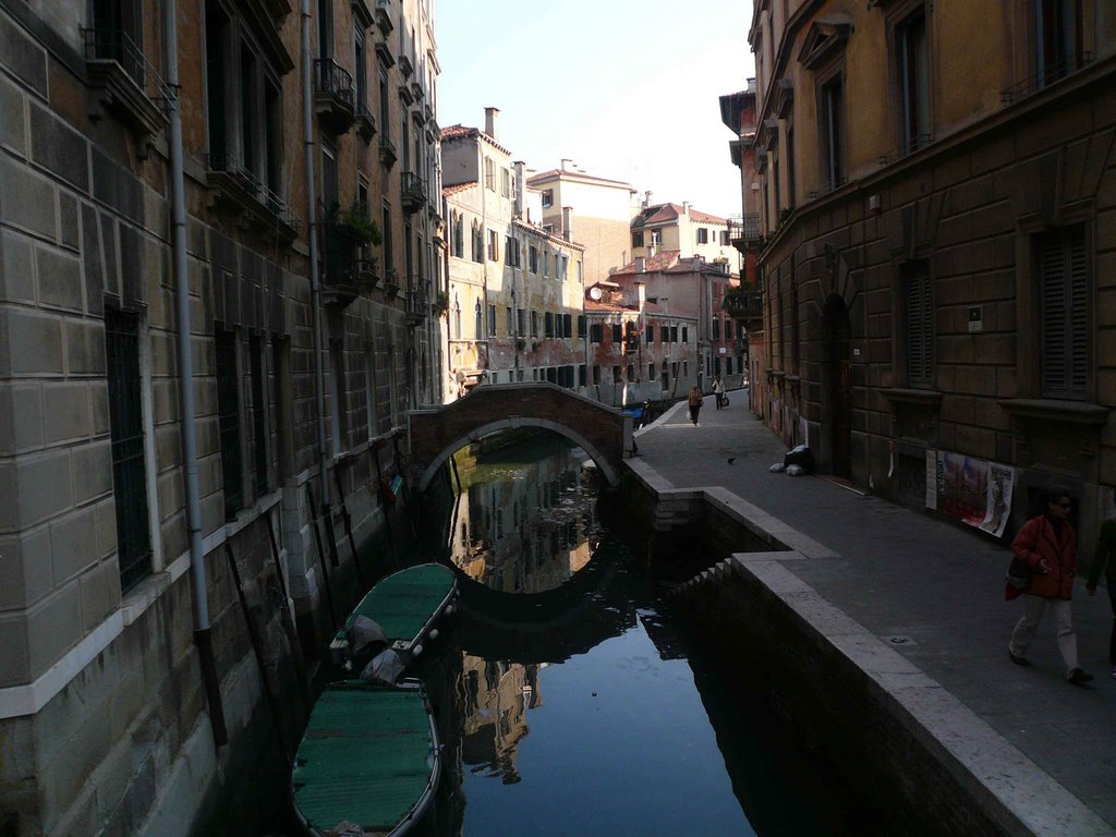 Venezia.a specchio... by Egidio Moretton