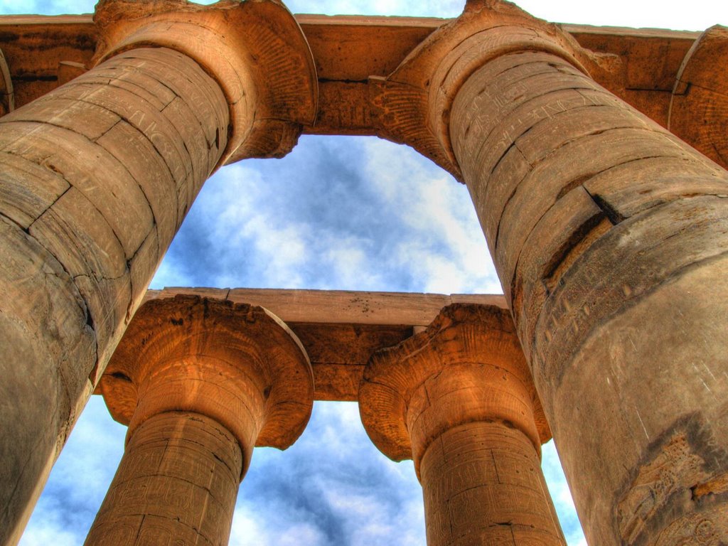 Temple of Luxor ... Luxor-Tempel ... by MrRheingold