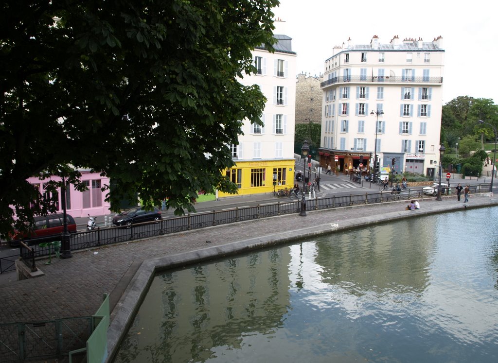 Canal St. Martin by Hans R. van der Woud…